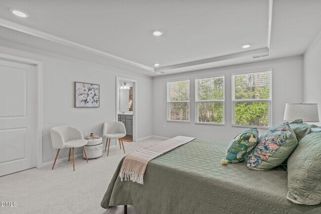 Building Photo - 1818 Porch Swing Wy