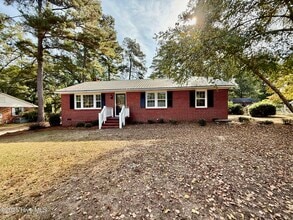 Building Photo - 808 Aspen Ln