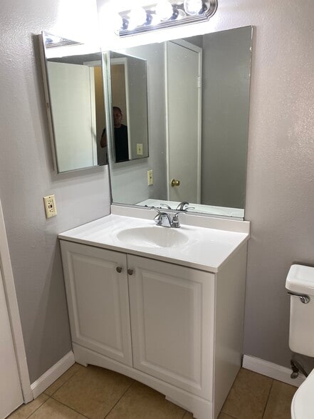 Building Photo - 2410 S Nancy St