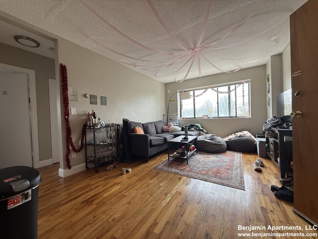 Building Photo - 226 Parker Hill Ave