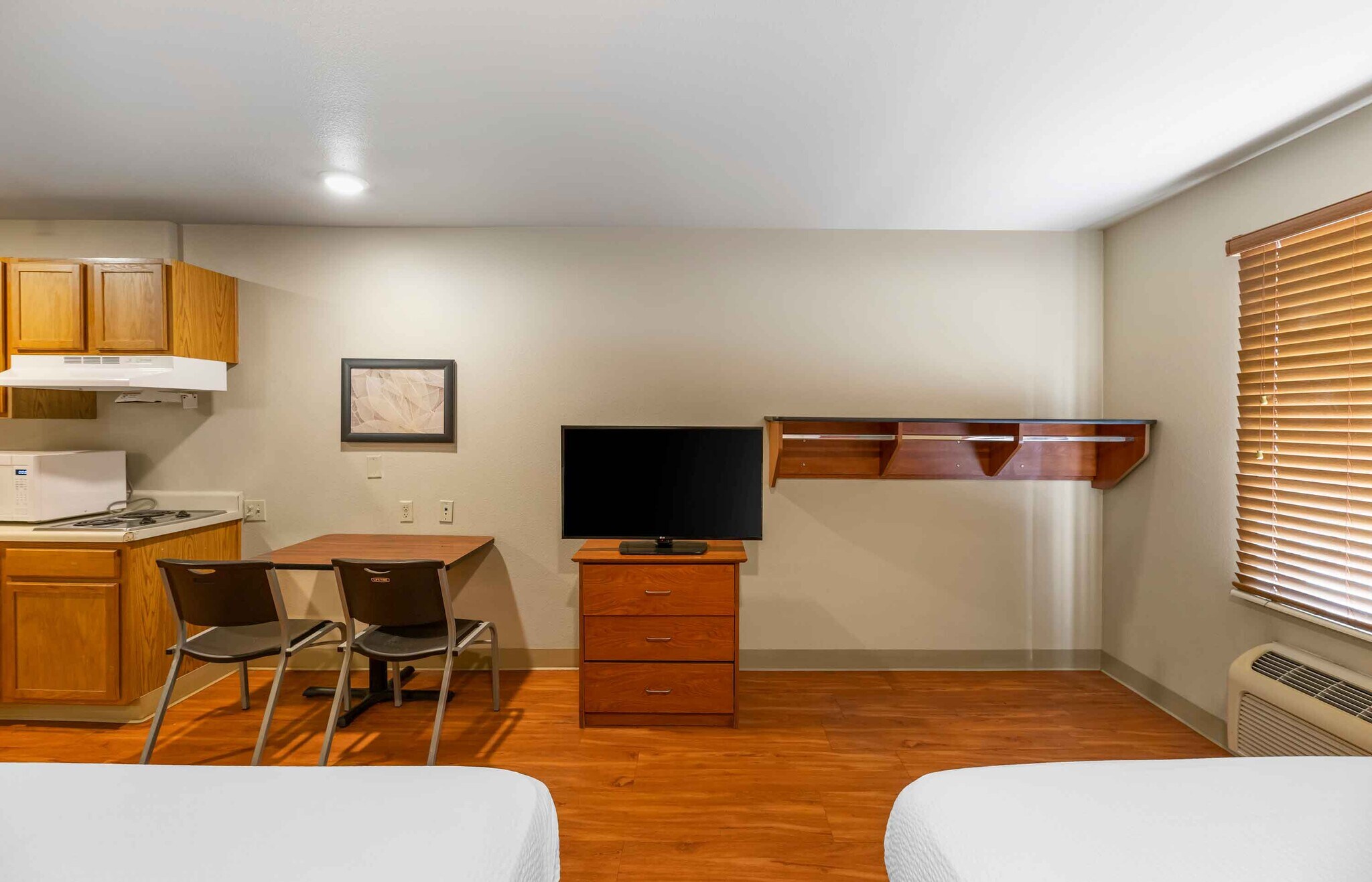 Building Photo - Furnished Studio-Lubbock - South