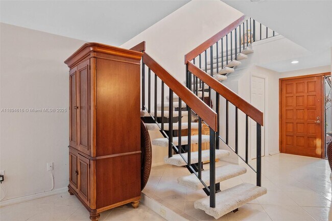 Building Photo - 9340 NW 48th Doral Terrace