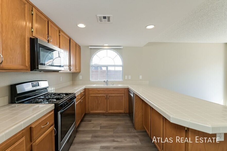 Building Photo - 959 Flapjack Dr