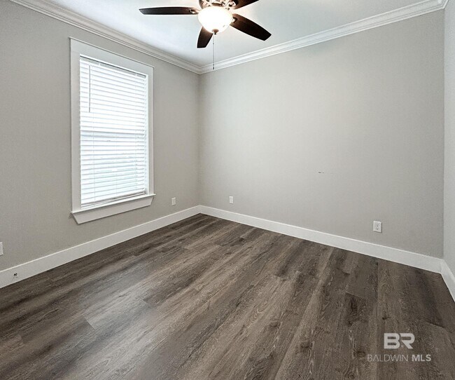 Building Photo - 8101 Carmel Cir