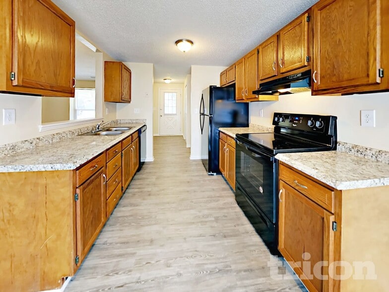 Building Photo - 7317 Bluff Wood Cove