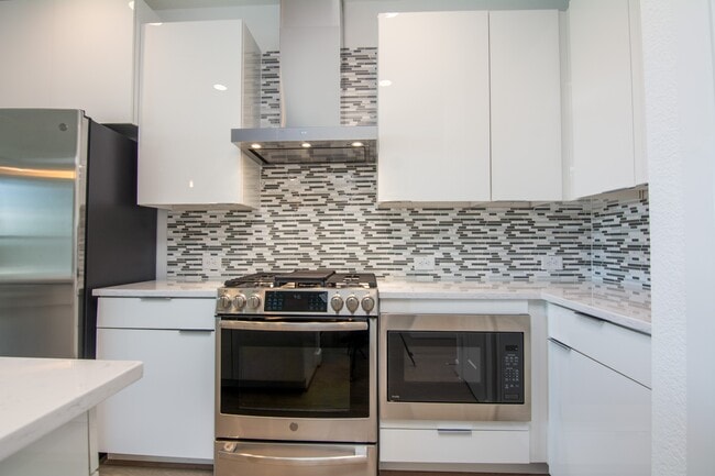Building Photo - 462 S Centro Cir