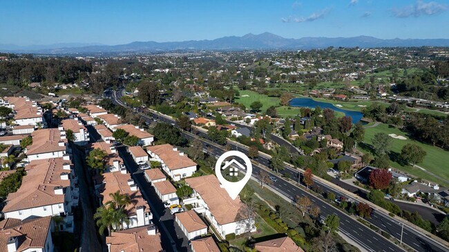 Building Photo - Beautifully Updated 2 Bed/2 Bath Condo with Views!