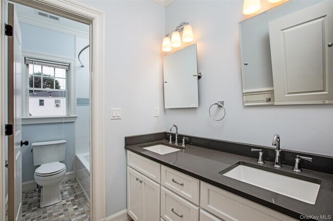 Building Photo - 5 Sonny Trail