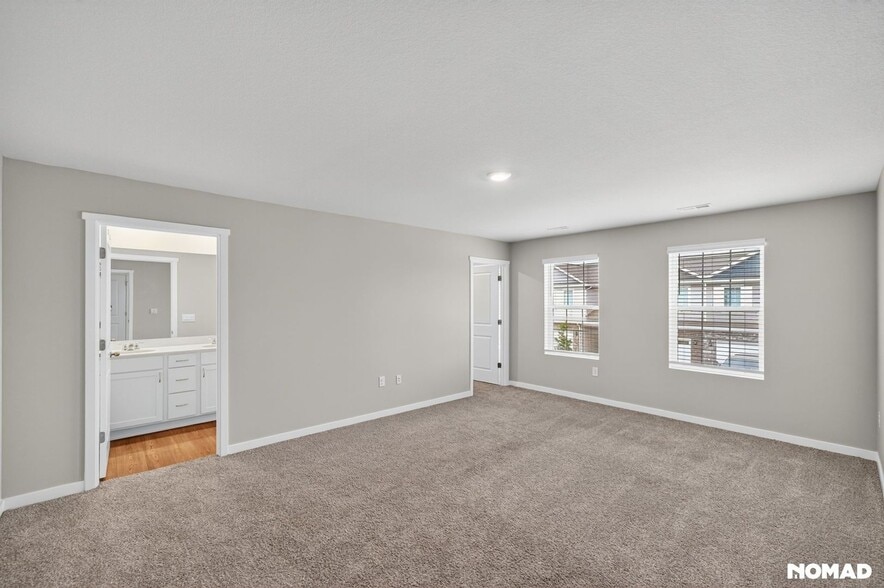 Building Photo - 912 Maywood Ln