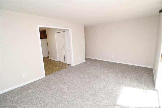 Building Photo - 5215 Deer Haven Dr