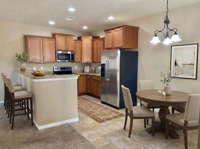 Building Photo - Fantastic 2 Bedroom, 2 Bath Ground Level Condo With Detached Garage in Loveland, Colorado