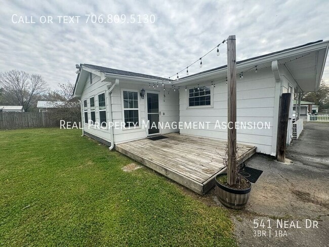 Building Photo - 541 Neal Dr