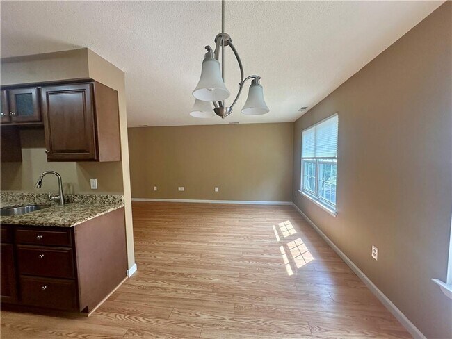 Building Photo - 112 Cartwheel Ct