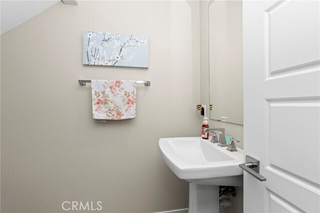 Building Photo - 291 Carmine