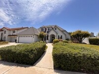 Building Photo - Beautiful home for rent in Visalia!