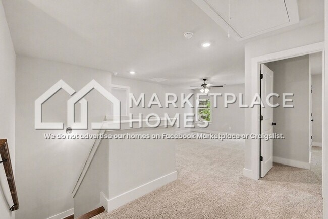 Building Photo - 173 Russell Way