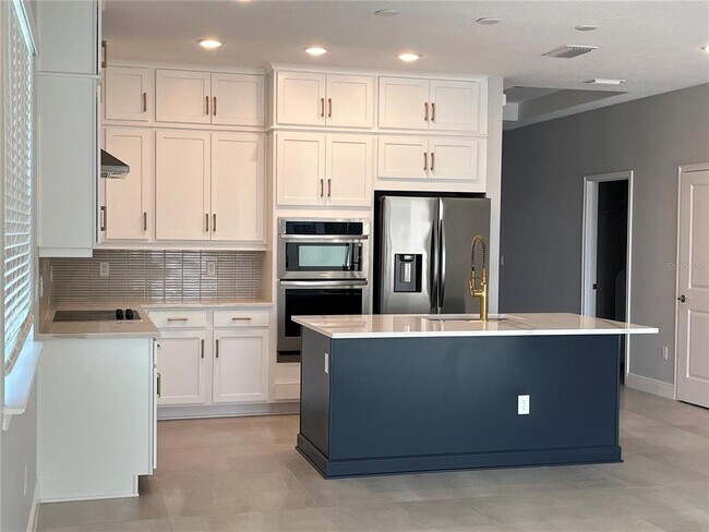 Building Photo - 4836 Shady Pnes Dr