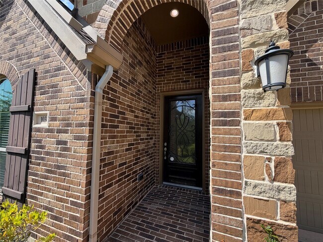 Building Photo - 103 Wild Garden Ct