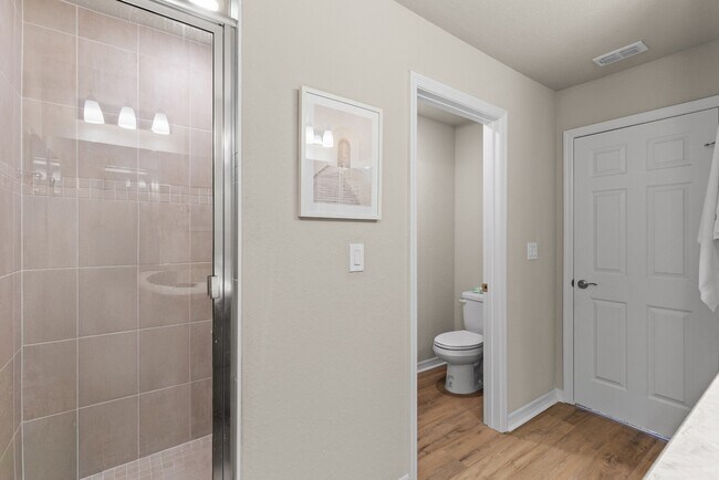 Building Photo - 3BR Center Lake Townhome | 2-Car Garage, Loft & Resort-Style Amenities