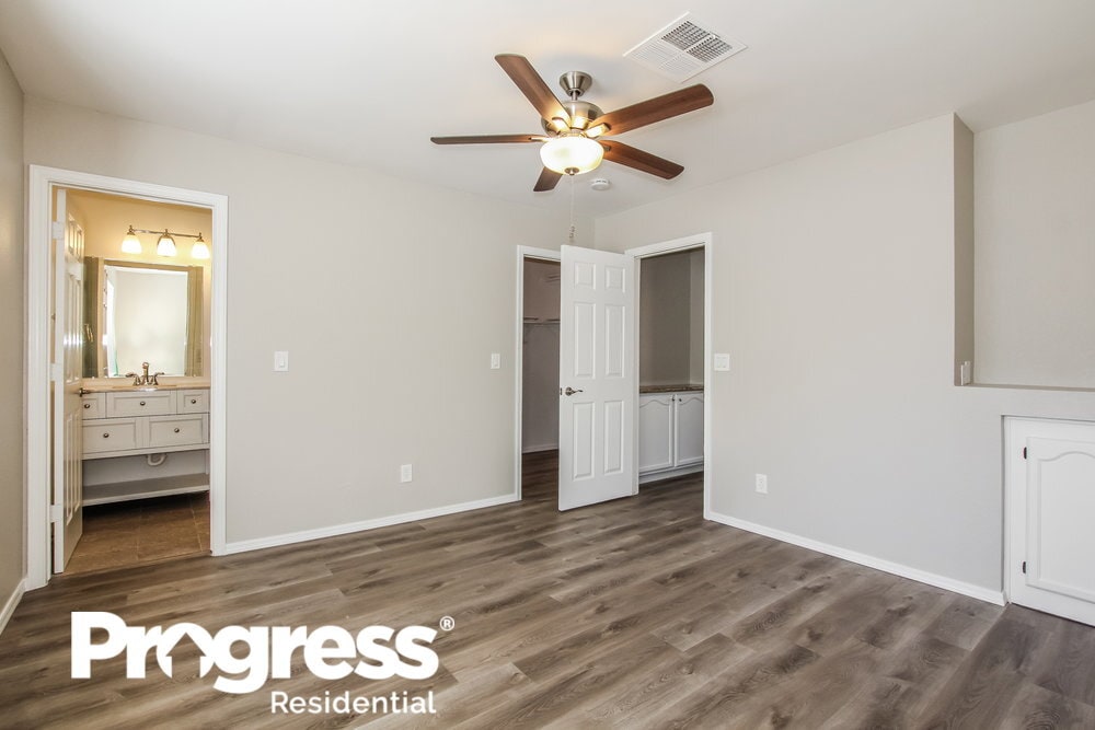 Building Photo - 3552 E Le Marche Ave