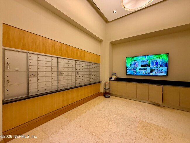 Building Photo - 1431 Riverplace Blvd