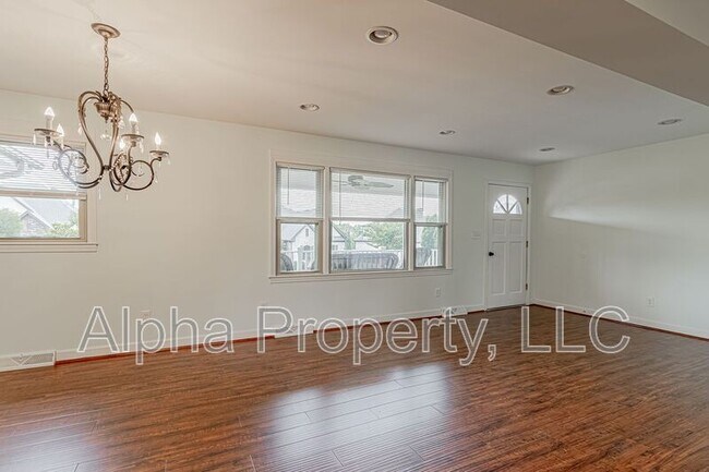 Building Photo - 109 Roberts Cir