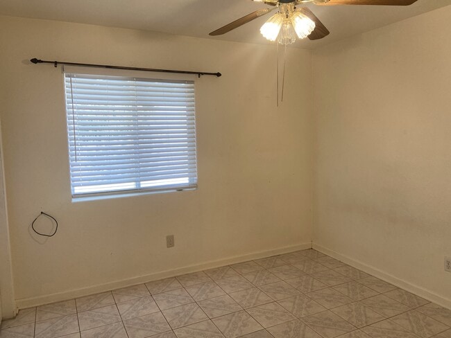 Building Photo - 6903 Creamery Ln