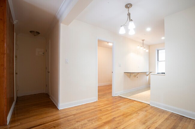 Building Photo - 667 Brooklyn Ave