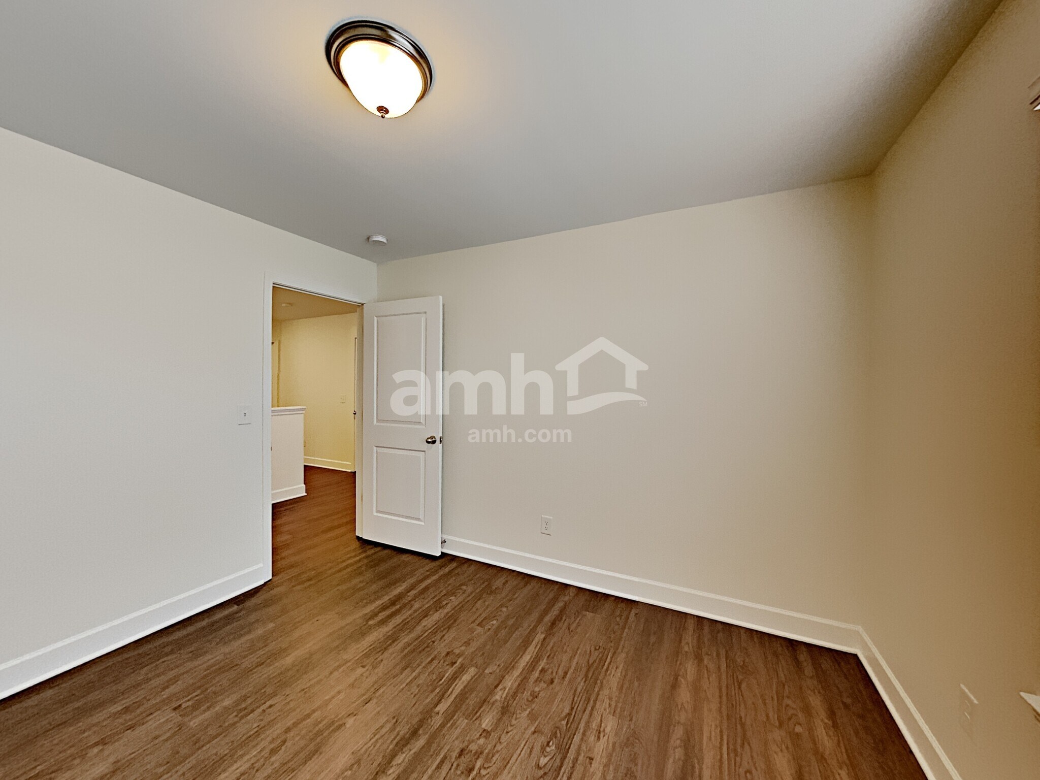 Building Photo - 4264 Longfellow Dr