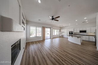 Building Photo - 41735 N Maidstone Ct