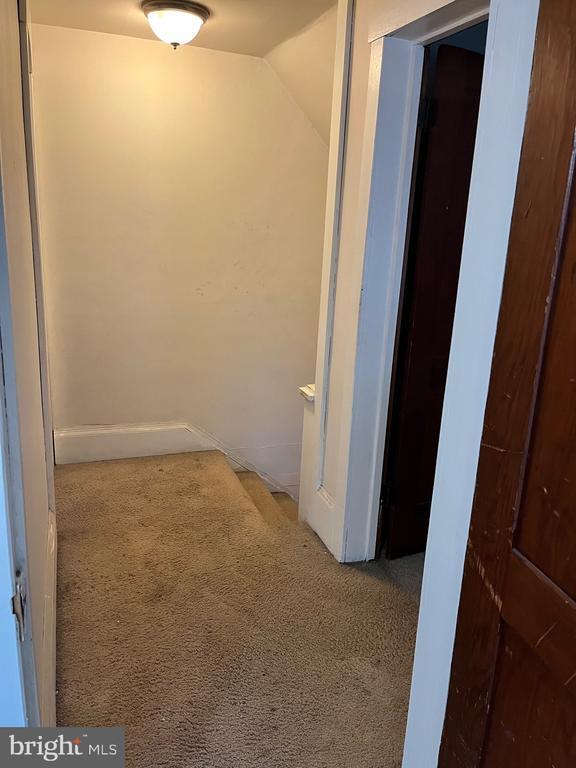 Building Photo - 196 Church St