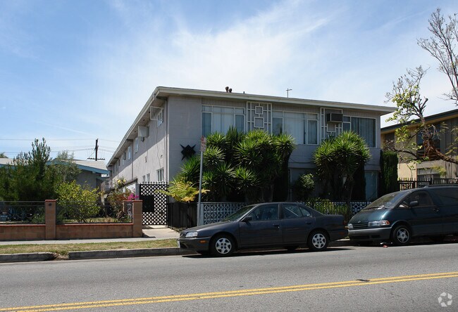 Building Photo - 967 N Normandie Ave