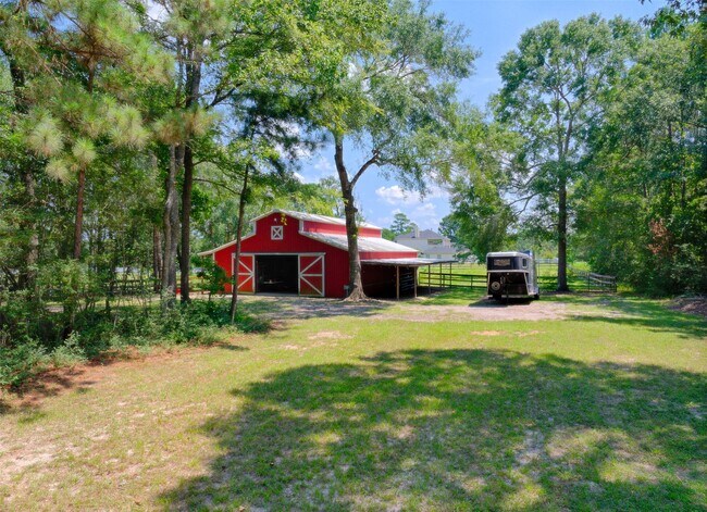 Building Photo - 11492 Majestic Dr