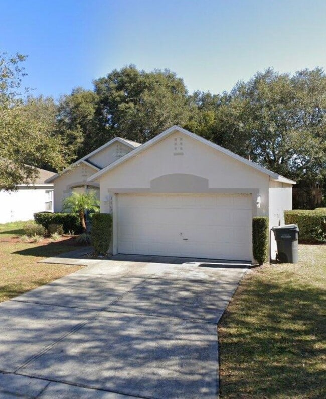 Building Photo - North Lakeland Rental Home!
