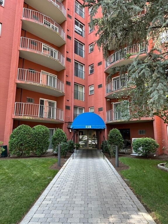 Building Photo - 115 W Squantum St