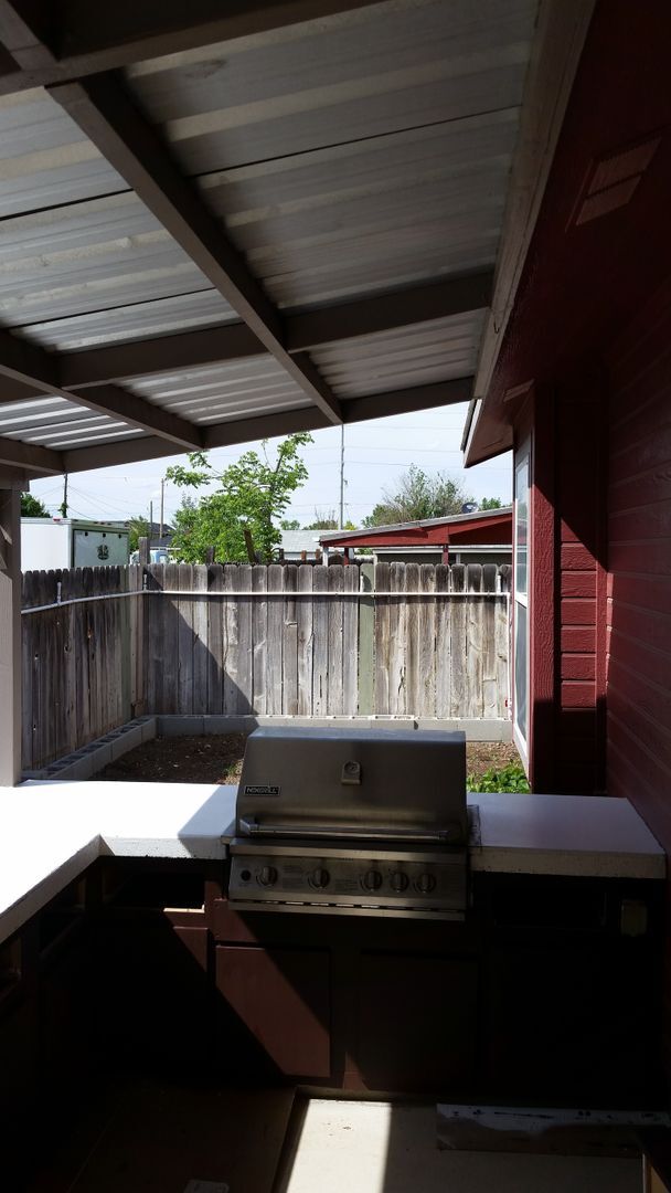 Building Photo - Beautiful Home with Hobby Shop and RV PARKING