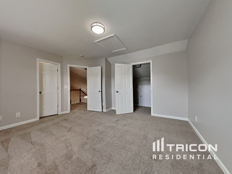 Building Photo - 827 Peachtree Meadows Cir