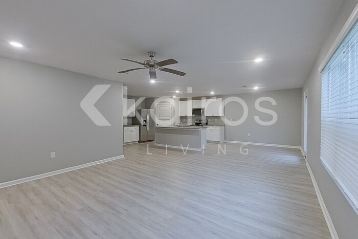 Building Photo - 4694 Malay Cir