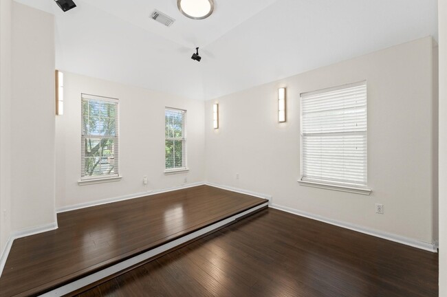 Building Photo - 21231 Rush Hollow Ct