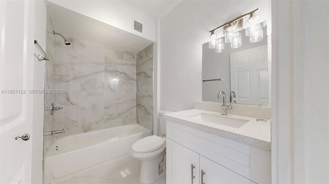 Building Photo - 917 SW 135th Ct