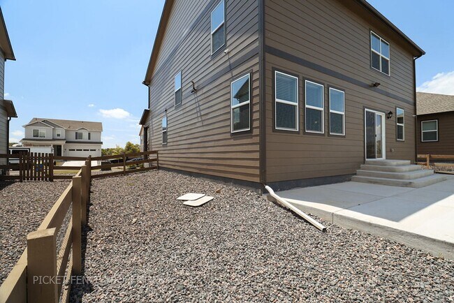 Building Photo - Beautiful New Home in West Greeley!