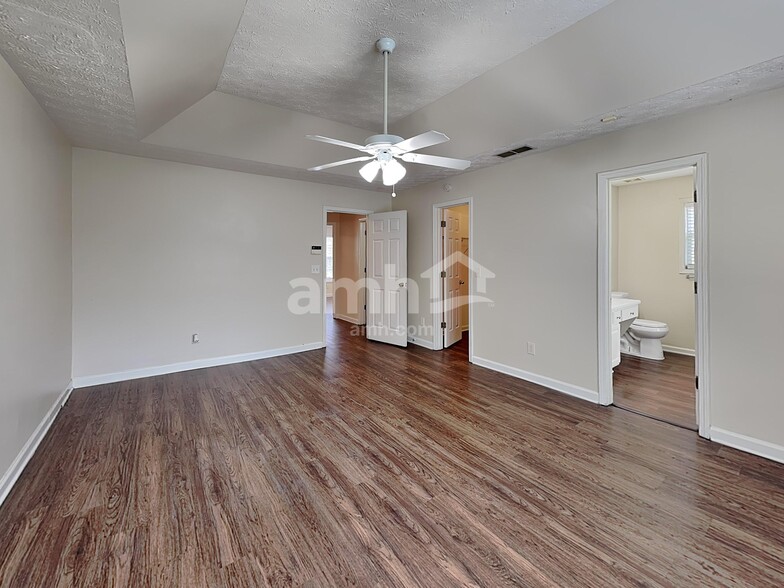 Building Photo - 740 Chatham Park Dr