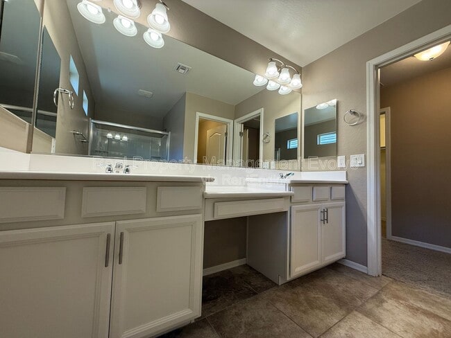 Building Photo - 2270 S Deerfield Ln