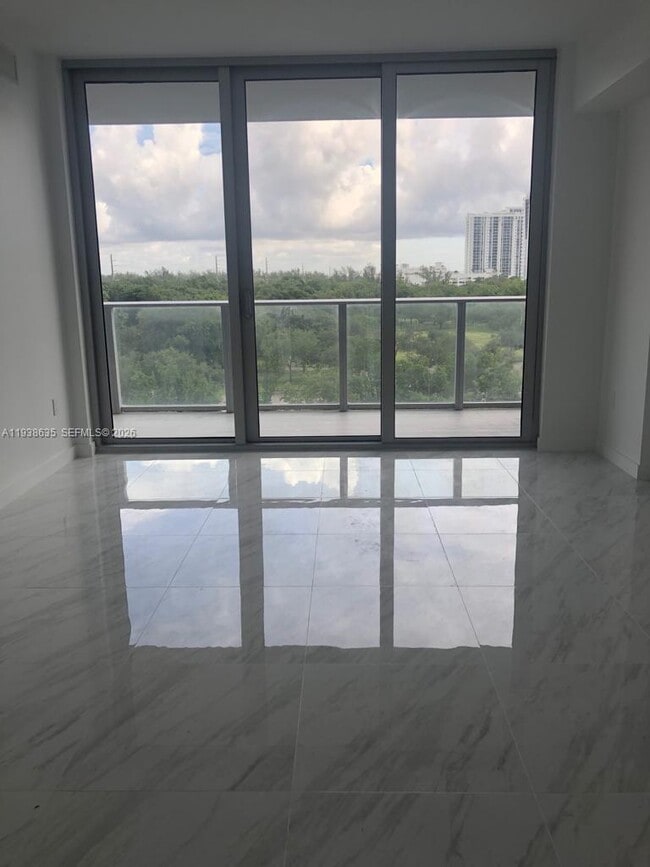 Building Photo - 16385 Biscayne Blvd