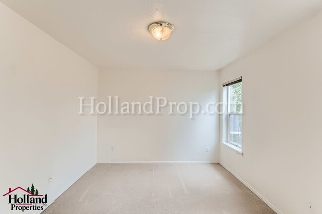 Building Photo - 3060-3062 Lazy River Dr