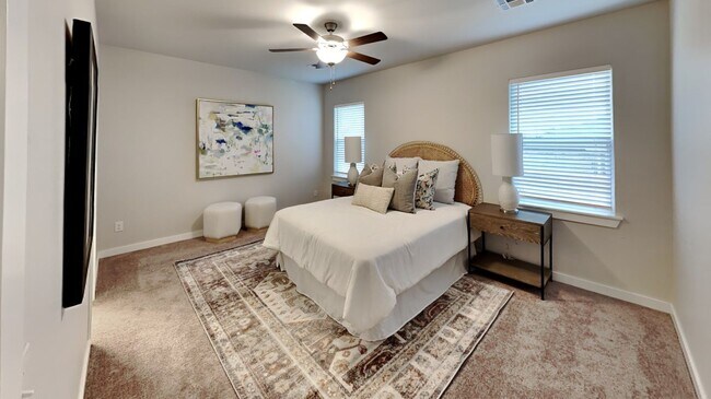 Building Photo - 3 Bedroom 2 Bathroom 2 Car Garage Home in ...