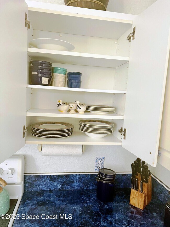 Building Photo - 150 Sandy Shoes Dr