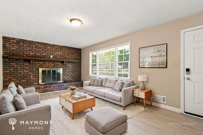 Building Photo - 8455 Magnolia Dr