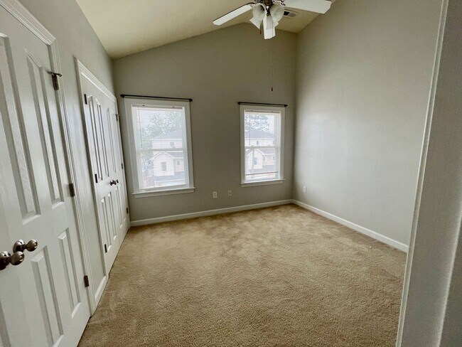 Building Photo - 3BD/3.5BA Condo w/ Garage in Chicks Beach!...