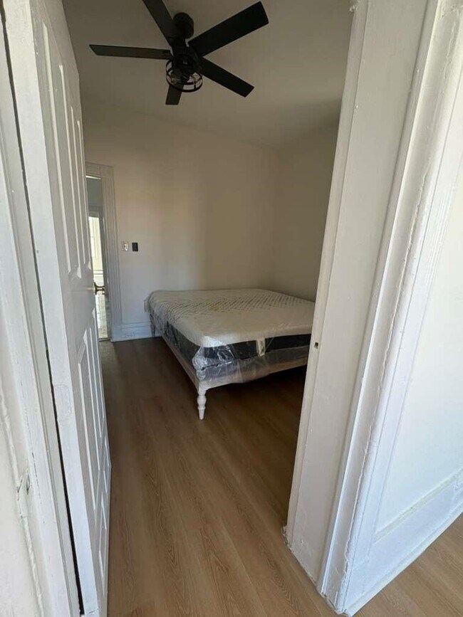 Building Photo - 4526 Brown St